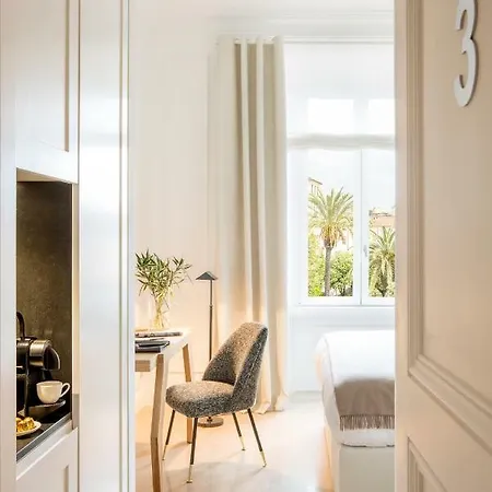 Residenza B 4*
