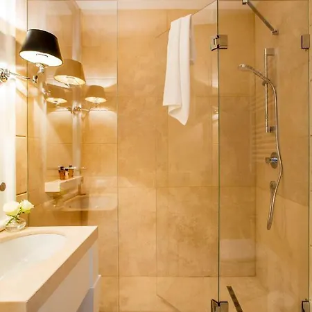 Residenza B 4*