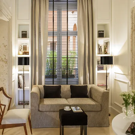 ゲストハウス Residenza B 4*