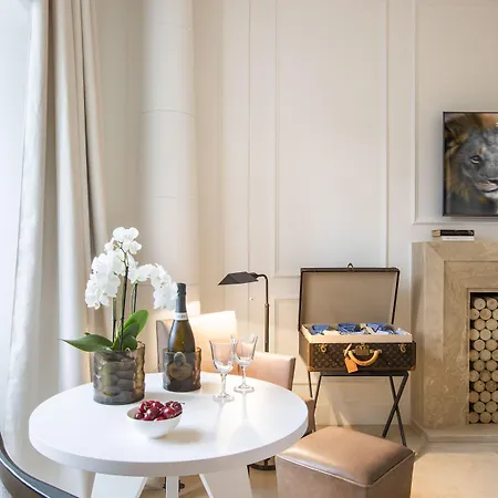 ゲストハウス Residenza B