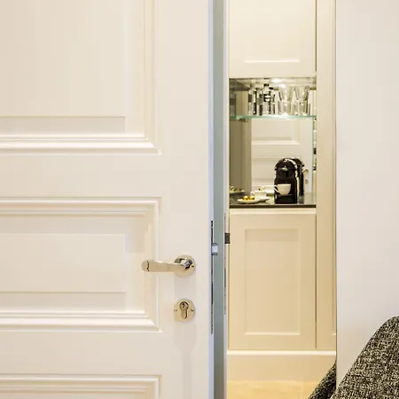 Residenza B 4* ローマ